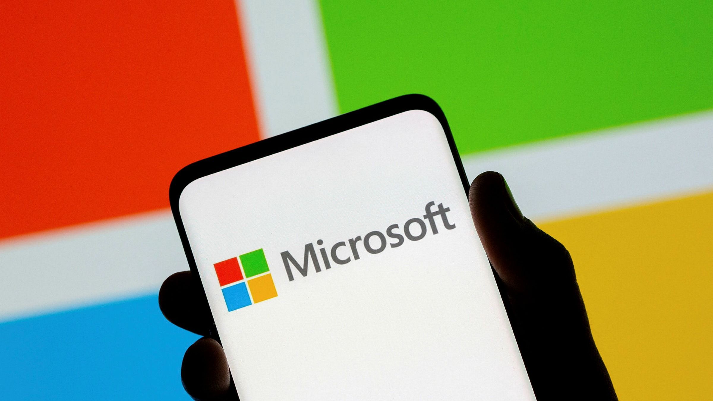 Microsoft Ditches SMS for Passkeys Security