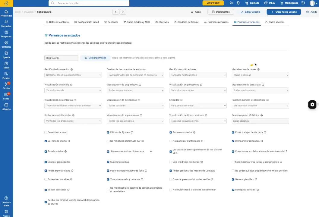 Pantalla de permisos avanzados de un usuario con desplegables y casillas de configuración