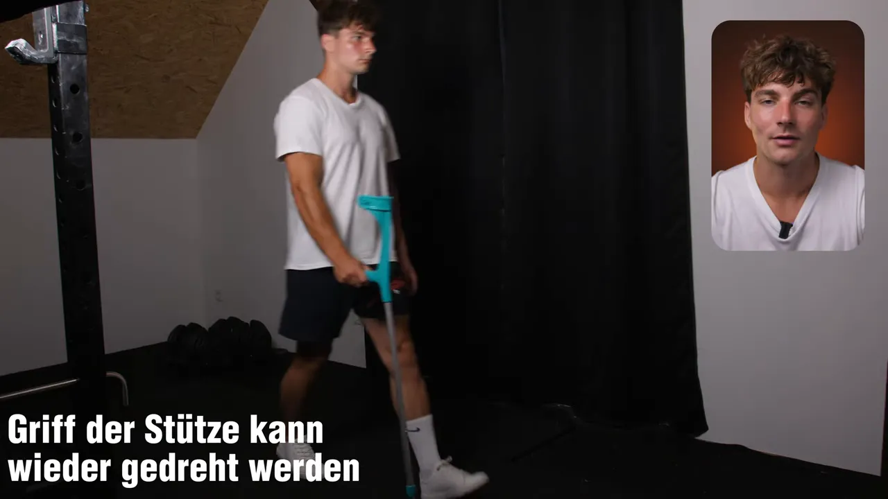 Person geht mit einer Unterarmgehstütze im 2-Punkte-Gang und setzt die Stütze nach vorne