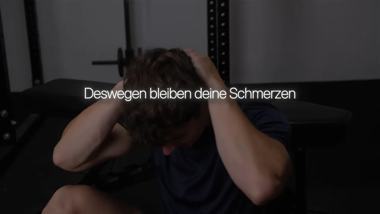 Person erklärt Schmerzskala mit Einblendung „<5“