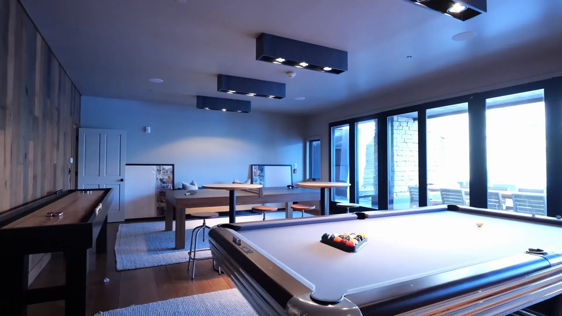 Home theater with casual seating