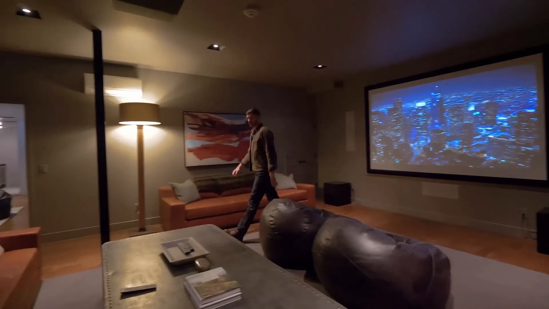 Entertainment floor overview with living area