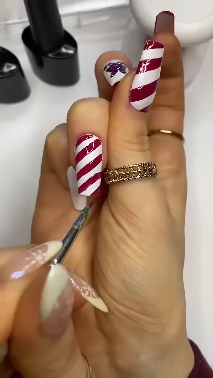Zuckerstangen Design auf dem Nagel