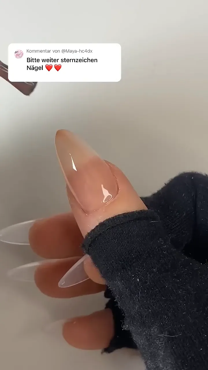 Nude Nagellack als Basis