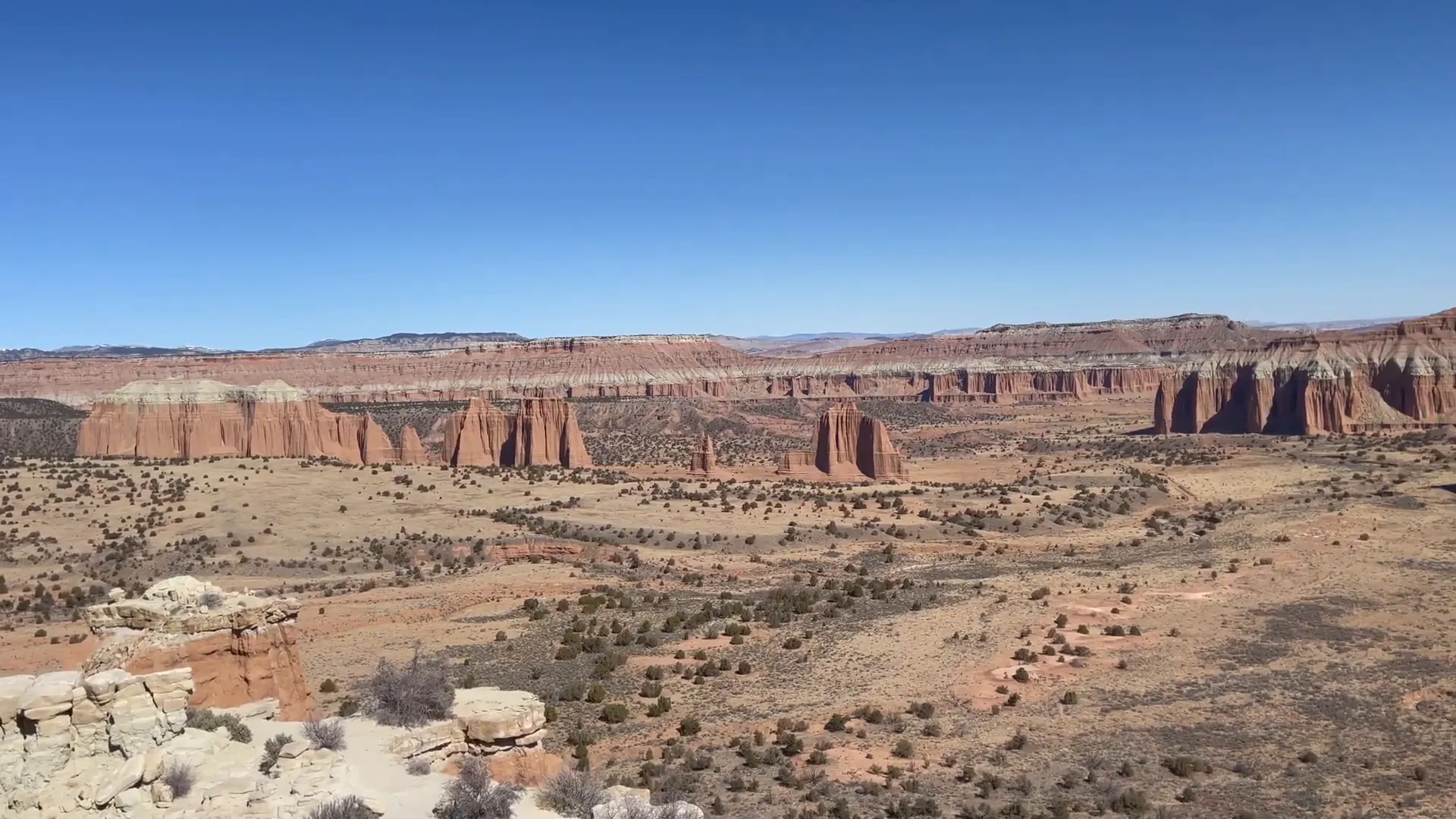 Cathedral Valley Loop view
