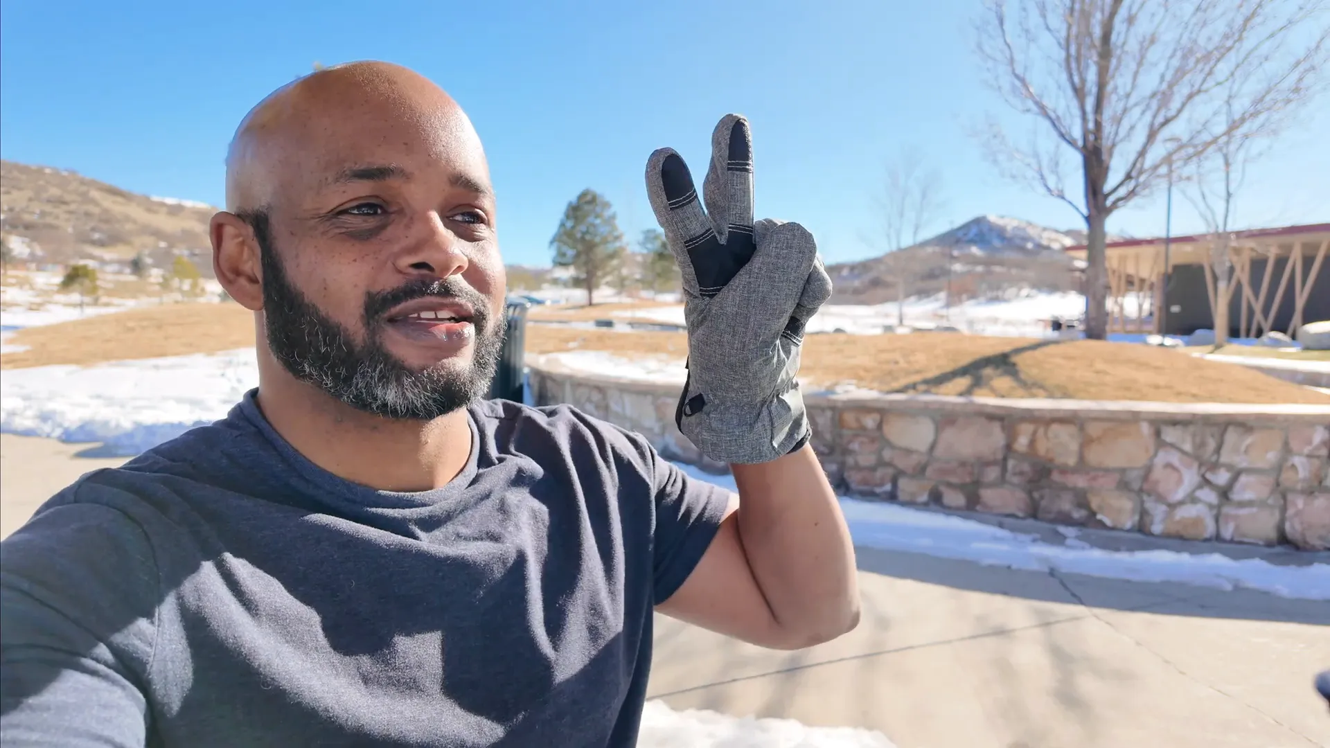 Using gesture control on Insta360 Ace Pro 2