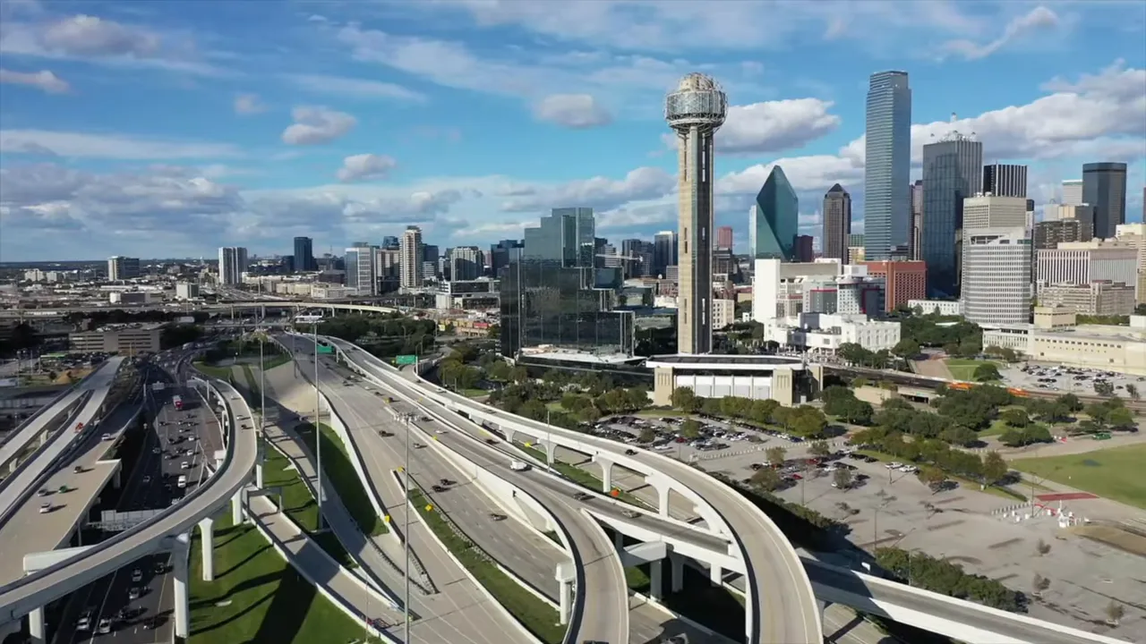 Palm Beach County market snapshot slide with the months-of-supply number circled to emphasize inventory levels.