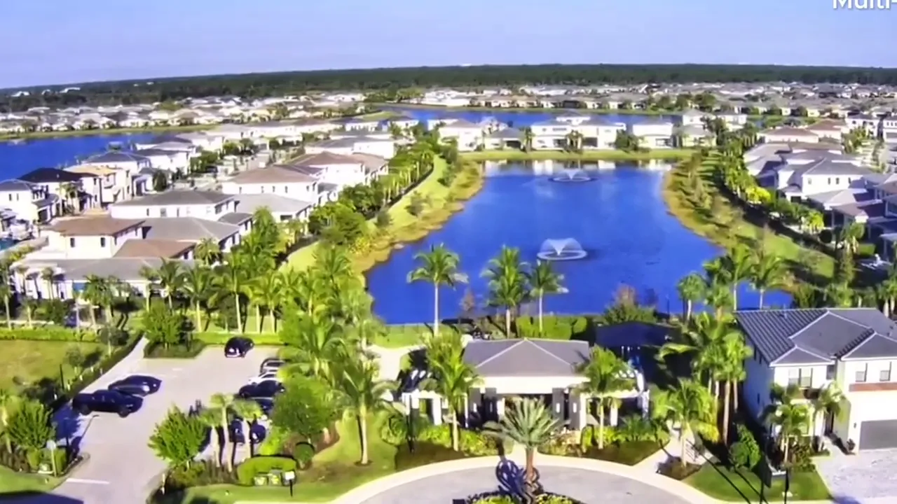 Aerial view of Avenir showing 80% lakefront community status for Solana Bay in Palm Beach Gardens