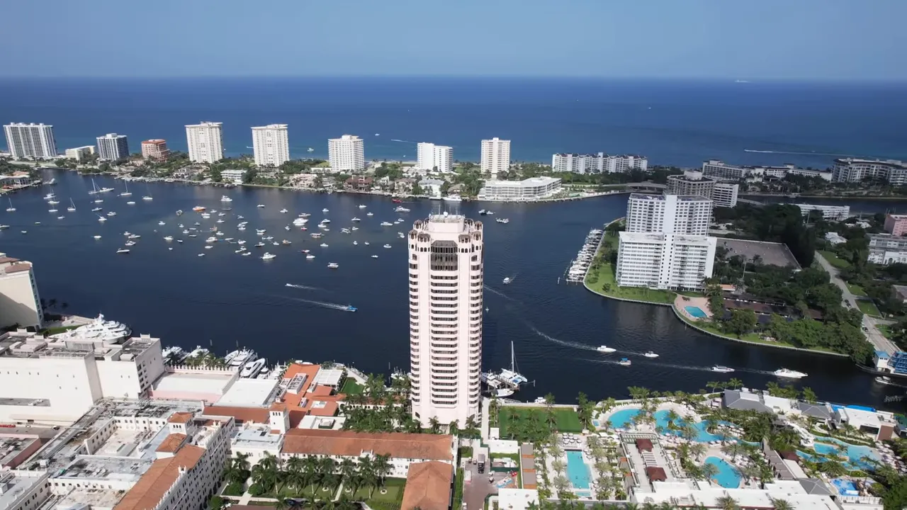 Title card reading 'The Ultimate SHOWDOWN' on a dark textured background.