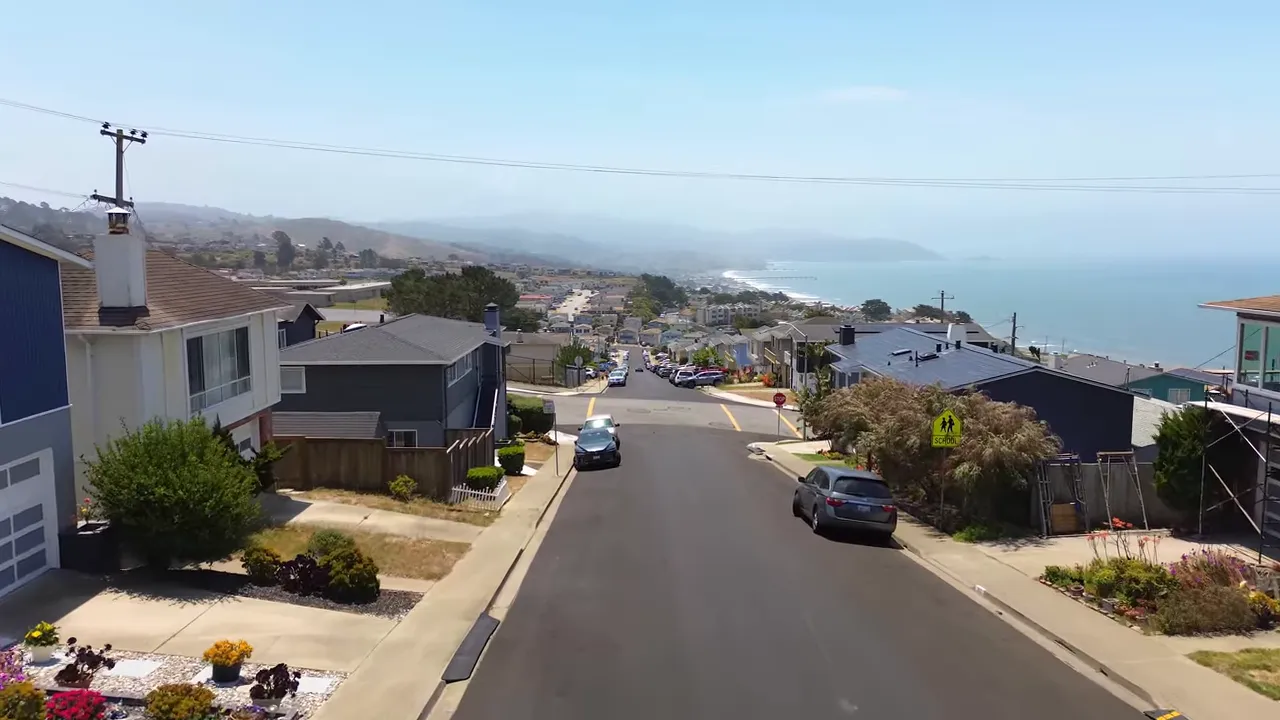 Fog rolling in over coastal Daly City