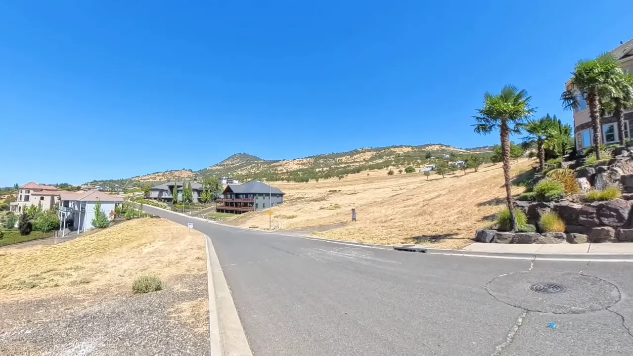 View of Roxyann Peak trailhead driving up towards the parking area
