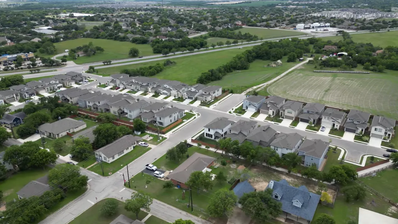 Title card reading '5 THINGS YOU MUST KNOW ABOUT PFLUGERVILLE, TX' over a muted mural background