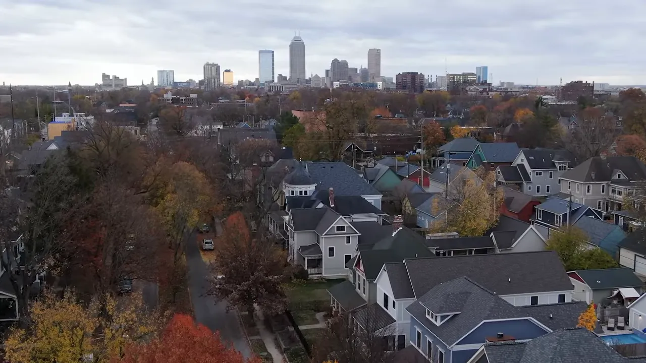 Article slide about Indianas shifting housing market and price cuts driving faster sales
