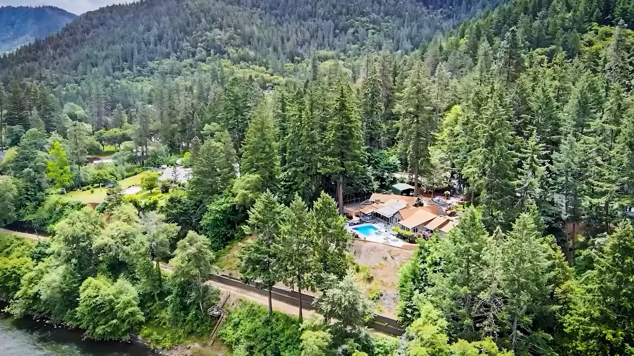 Aerial neighborhood view of Southern Oregon with a location pin overlay