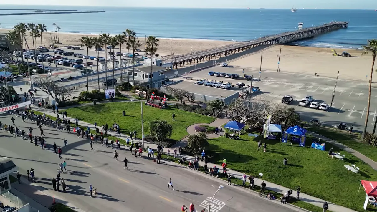 Exterior sign and interior lobby of Asante hospital in Southern Oregon