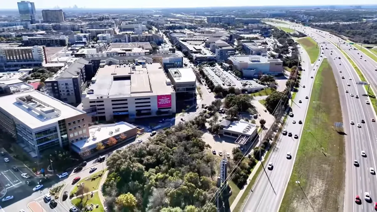 Map of the Austin area showing downtown, Del Valle, Tesla Giga Texas, and the airport
