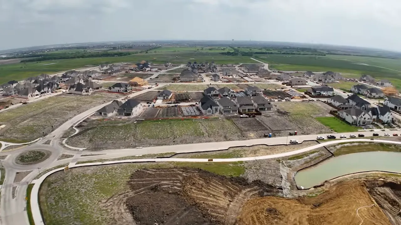 Comparison graphic of builder offering funds now versus phased buy down plan