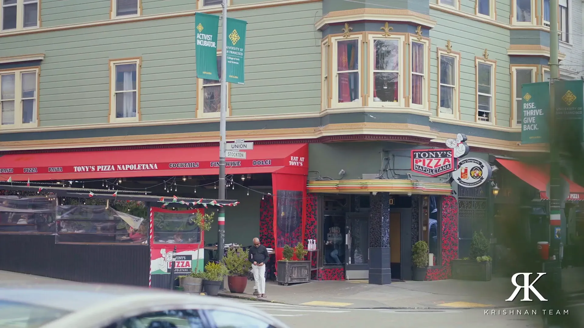 Outdoor dining scene in the Mission District