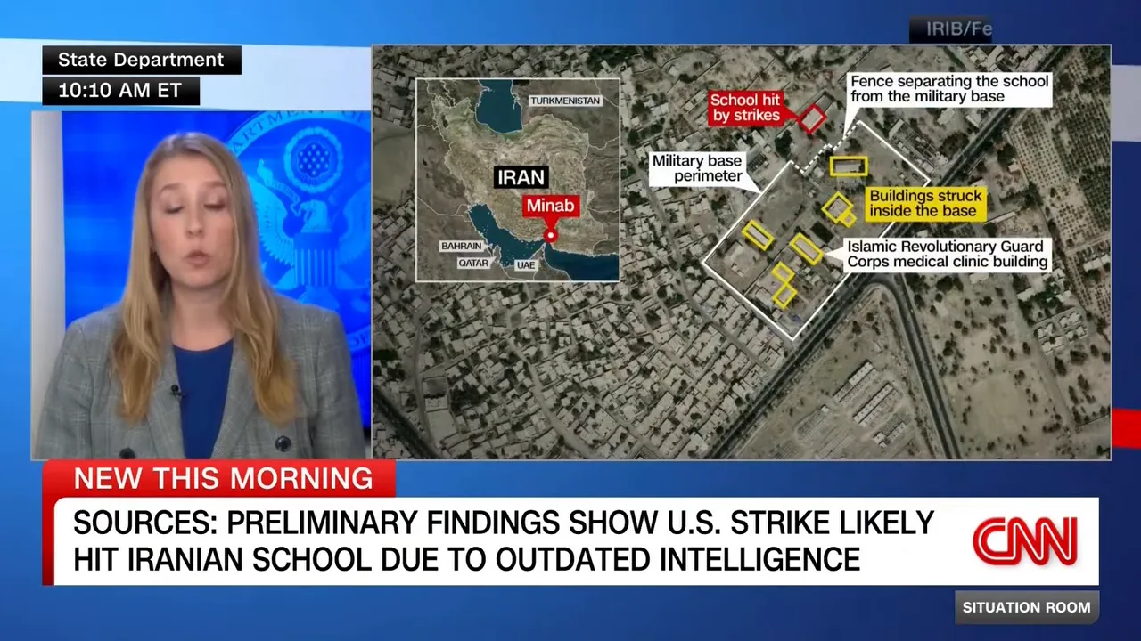CNN-Screenshot: Satellitenkarte von Minab, Iran, mit Markierungen für Militärbasis, Zaun und die durch Schläge getroffene Schule.