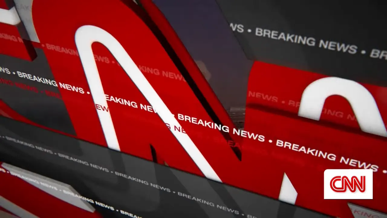 Breaking-News-Grafik mit CNN-Logo zur Berichterstattung über Angriffe am Persischen Golf und schwarzen Regen in Teheran