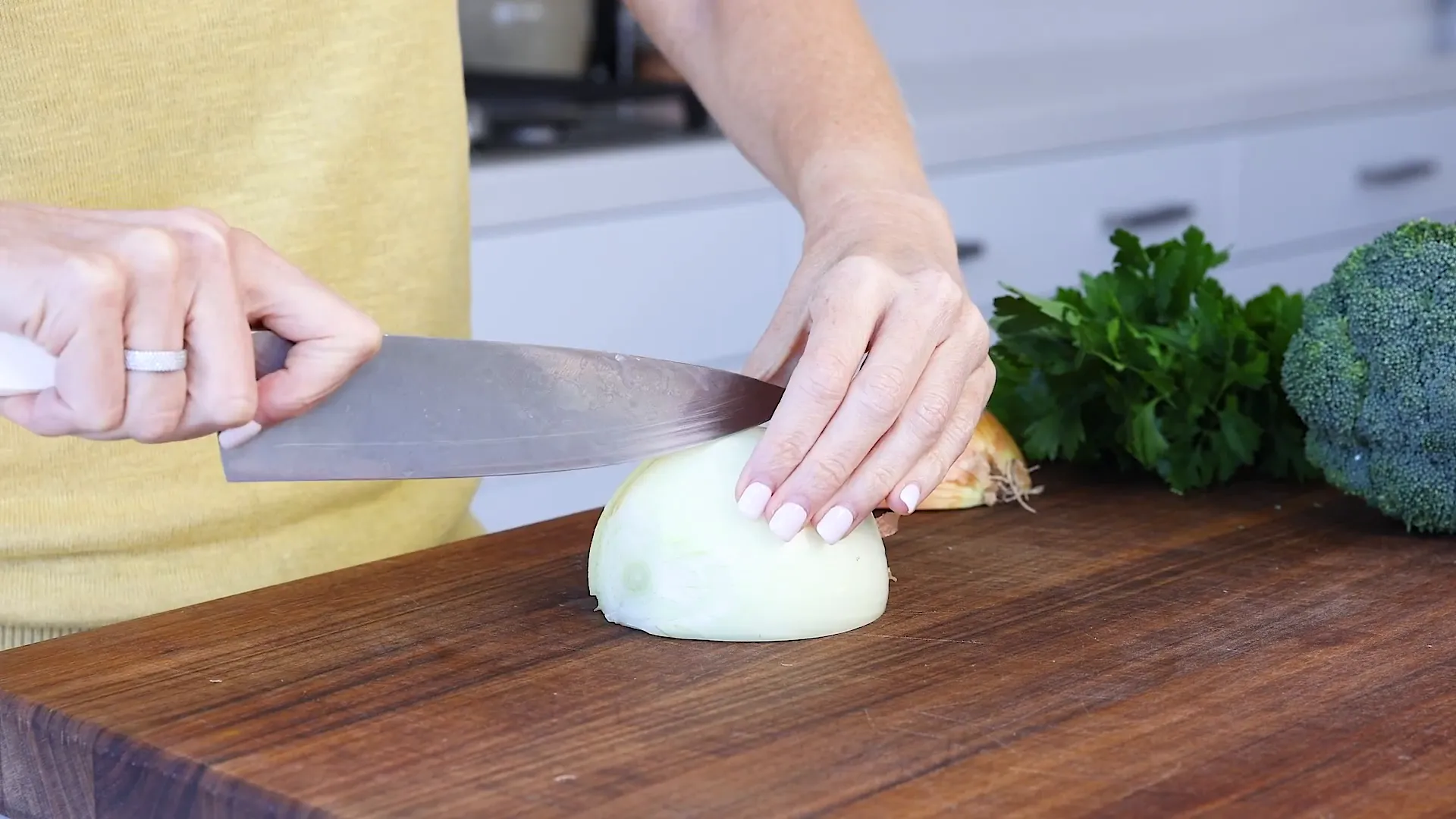 Dicing the onion