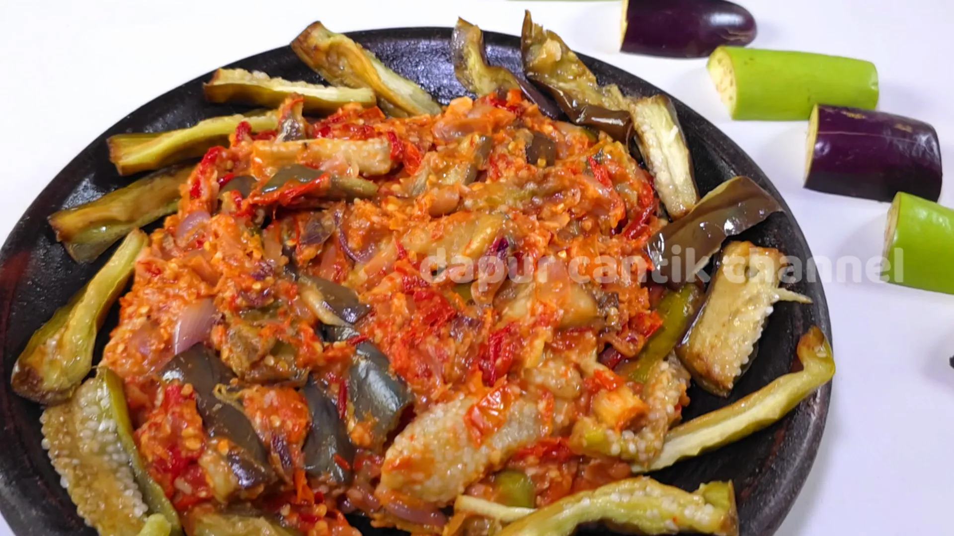 Sambal terong suwir siap disajikan