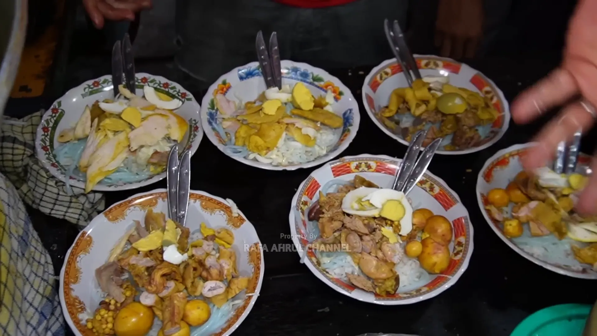 Harga dan pilihan menu Soto Ayam Cak Zudi