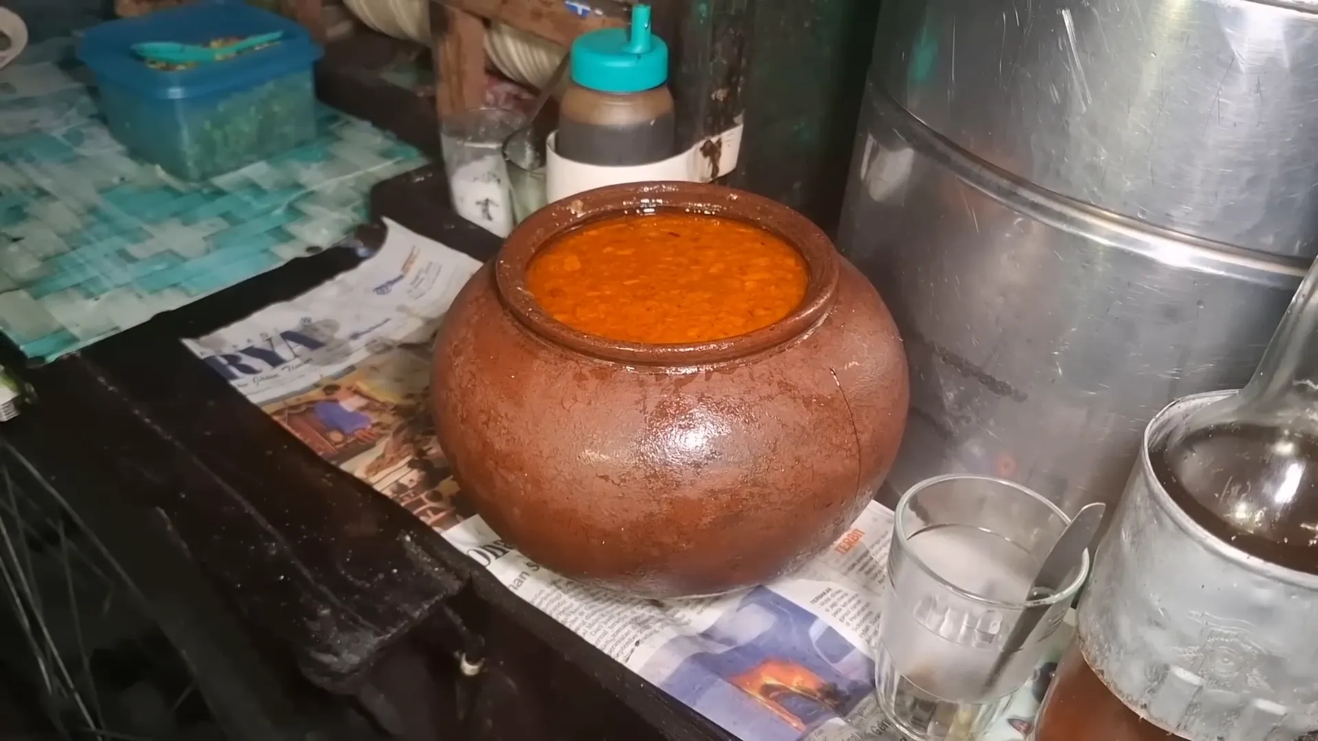 Guci ajaib berisi sambal khas yang tak pernah habis