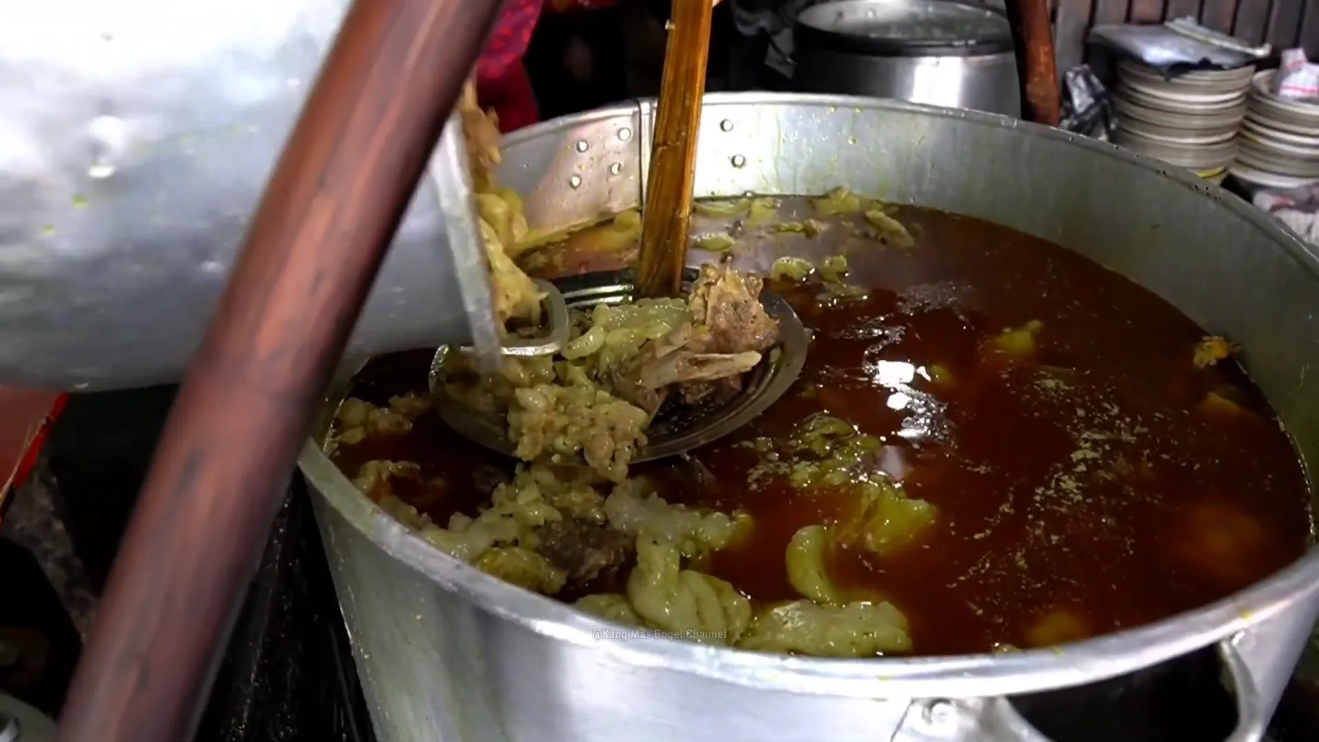 Sate kelemah yang gurih dan empuk siap disantap
