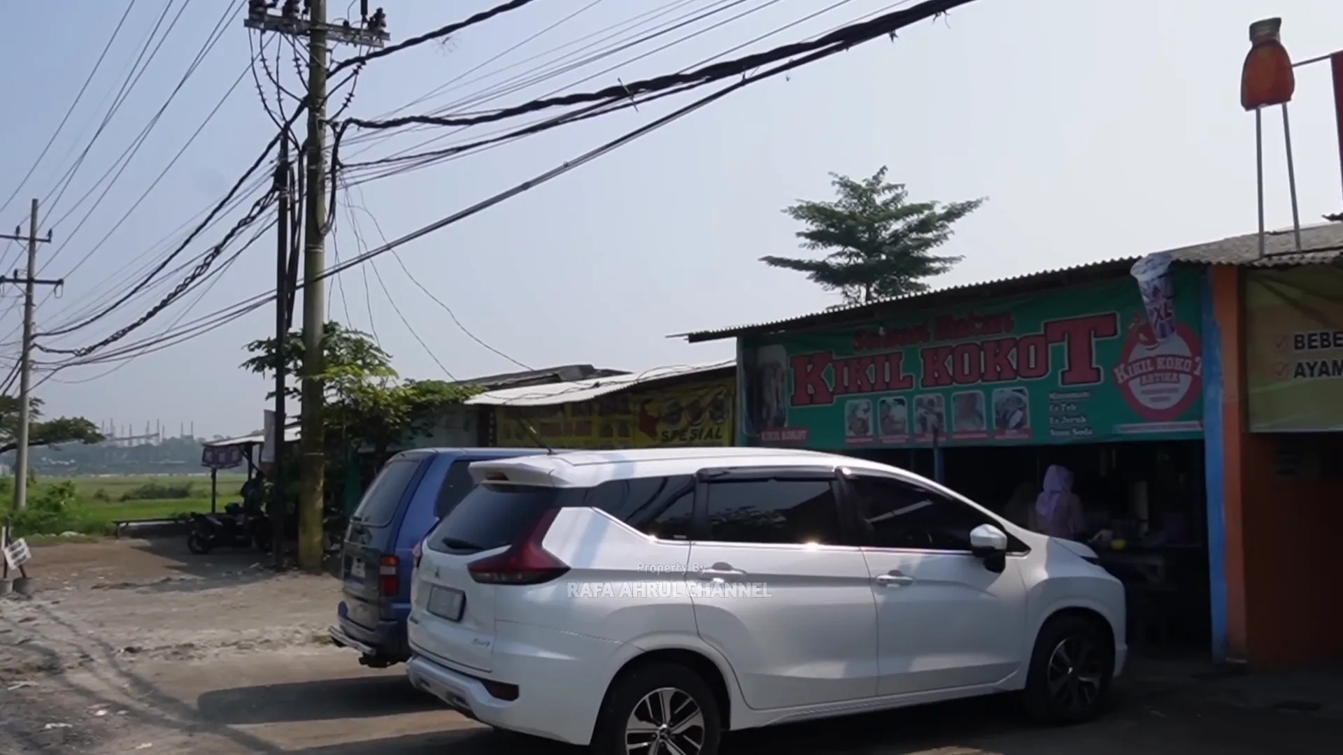 Tampilan depan Warung Kikil Kokot Artika di Jalan Raya Cantian Tangkel