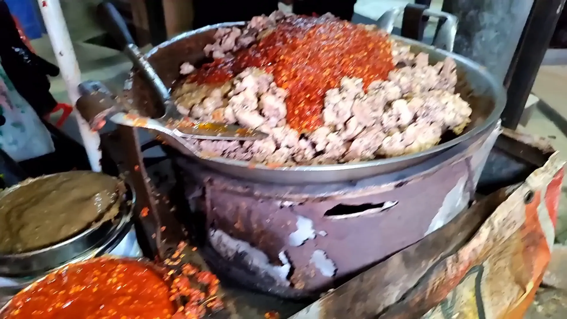 Daging biawak merah merona siap dimasak