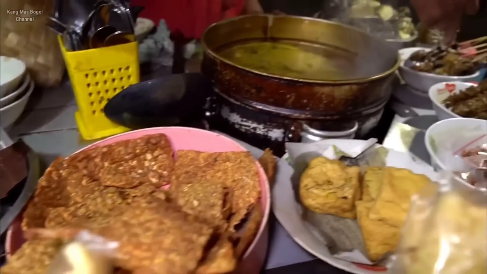 Tahu Arab sebagai pelengkap soto daging yang menambah cita rasa