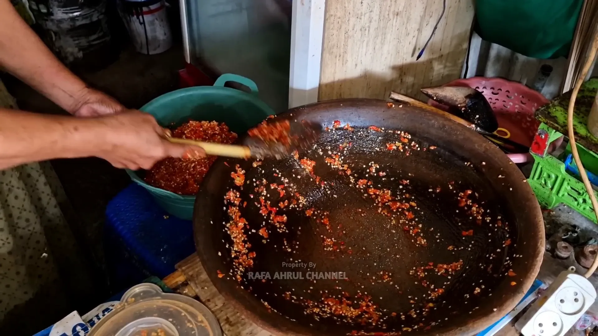 Proses pengolahan bumbu sambal dan rempah-rempah
