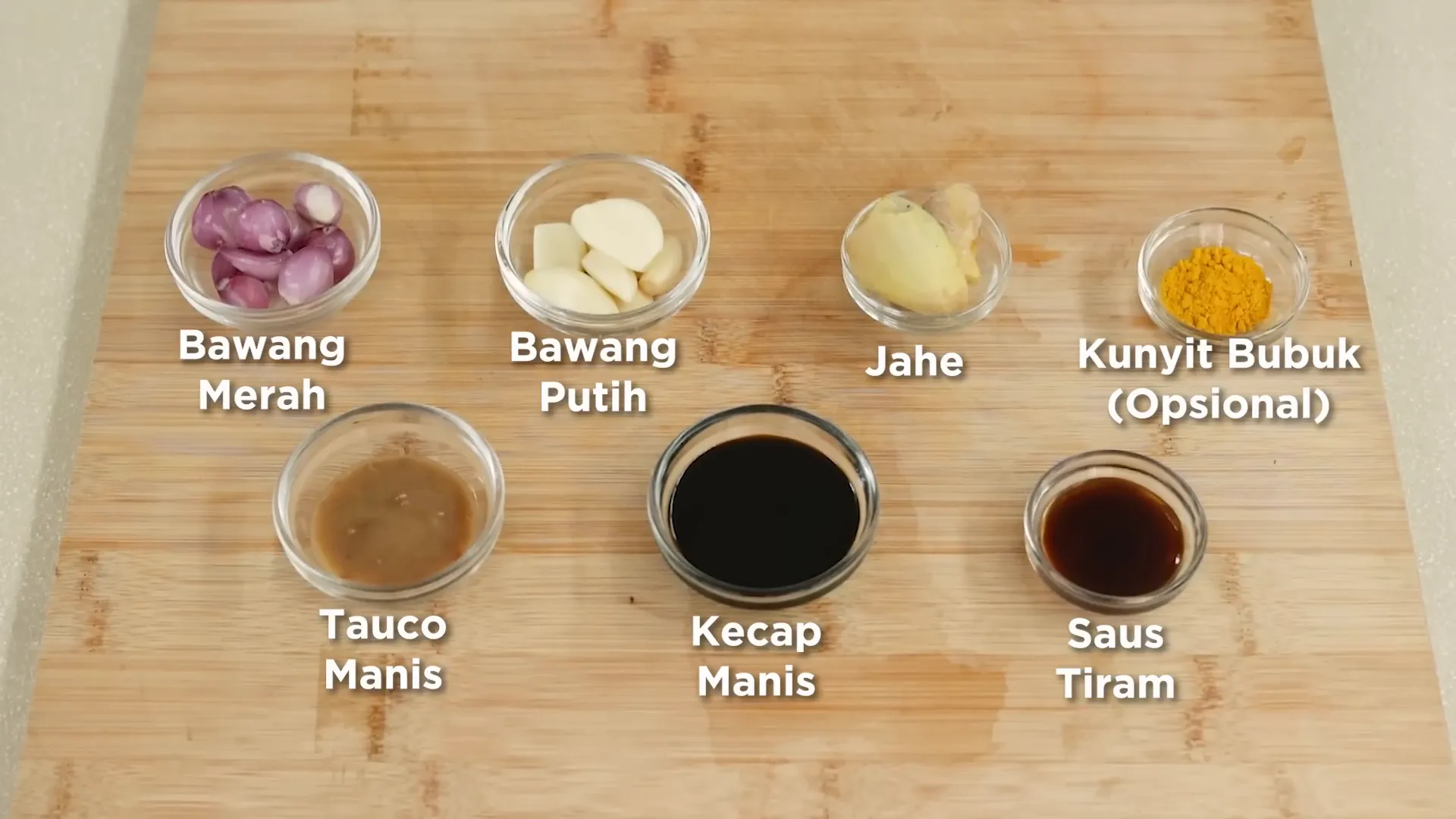 Masukkan tauco untuk aroma khas fermentasi