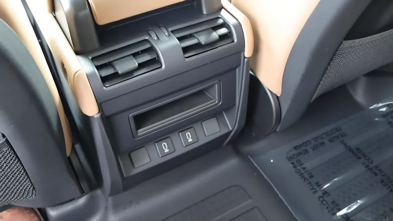 rear center console cubby vents and USB ports Land Rover Defender