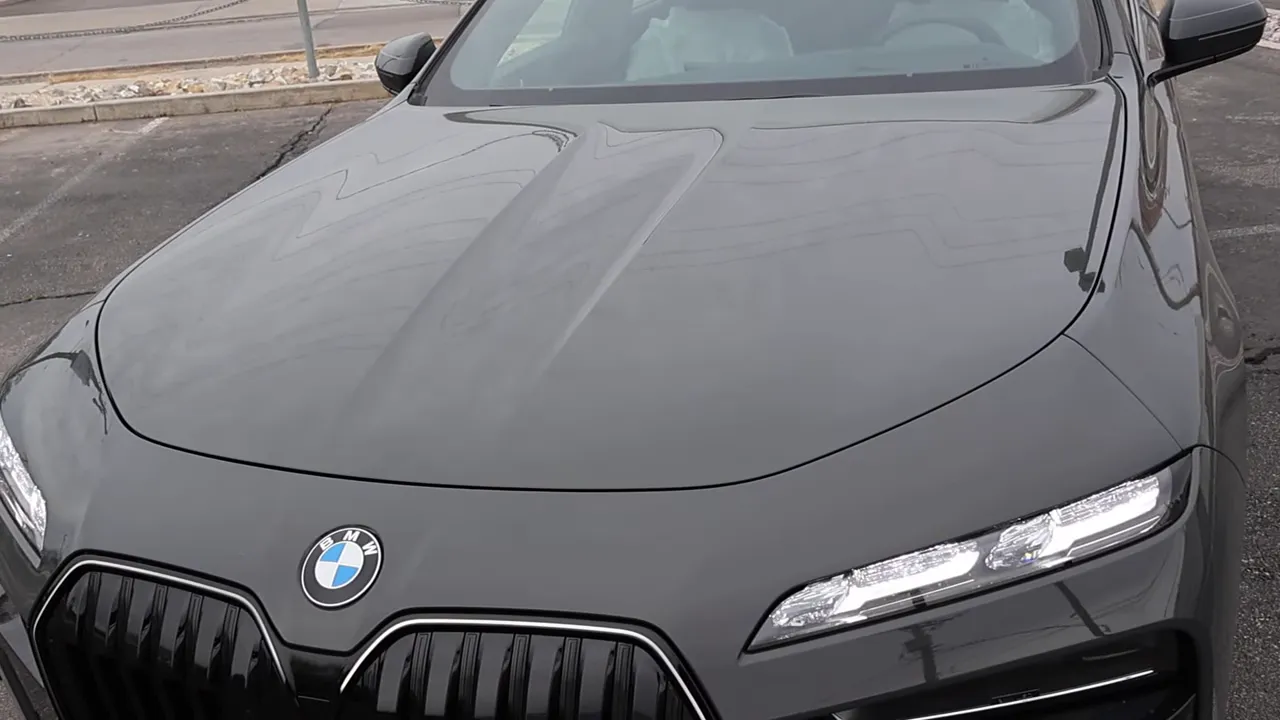 2026 BMW 760i front view showing grille and slim headlights