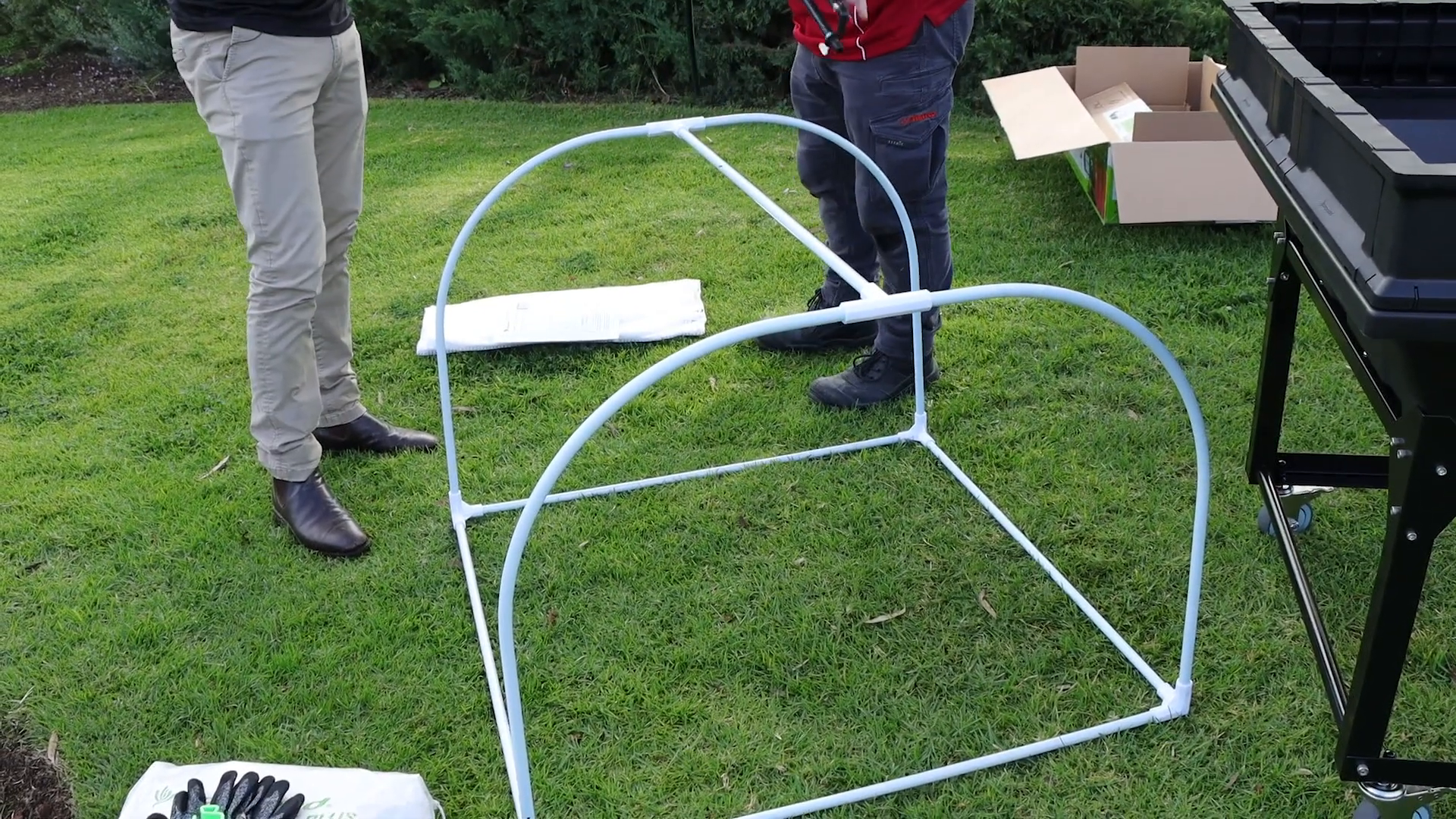 Setting up the veggie cover on the Vegepod