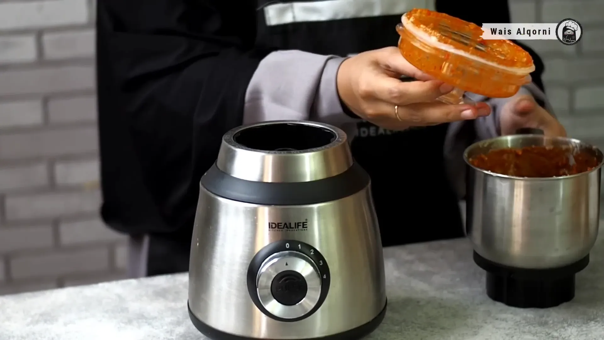 Peralatan dapur Ideal Life yang digunakan dalam proses memasak cireng isi