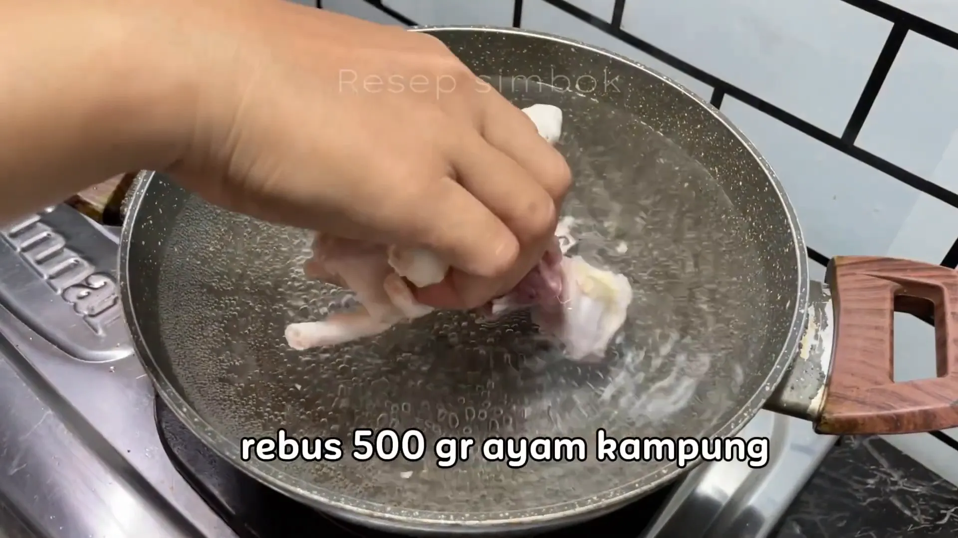 Bahan-bahan sop ayam kampung siap diolah