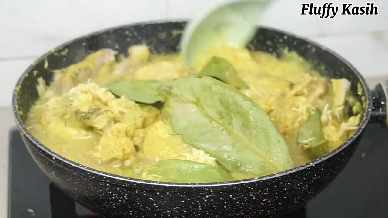 Mentok goreng serundeng dengan kelapa parut