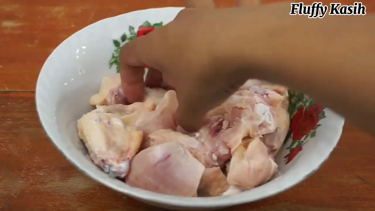Tongseng ayam dengan kubis dan bawang goreng