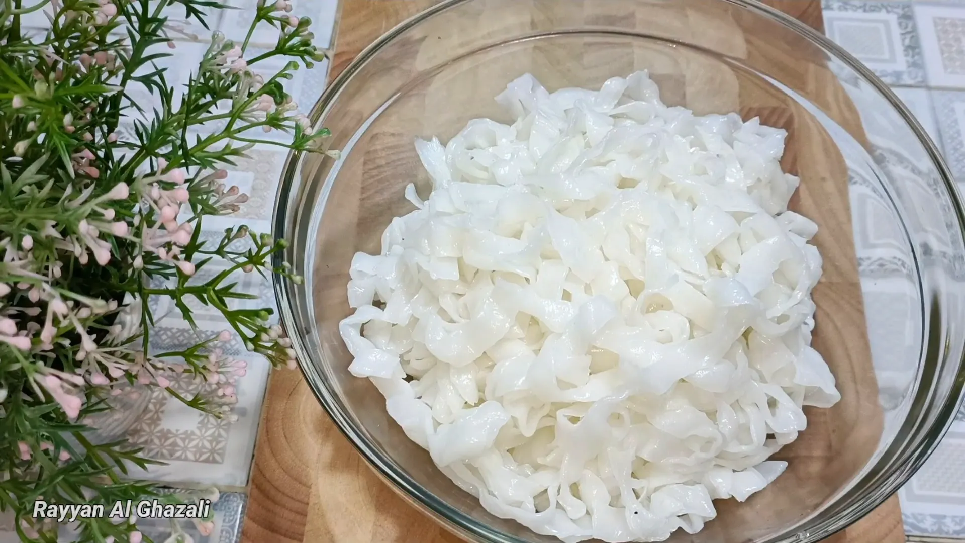 Bahan-bahan kwetiau goreng putih siap dimasak