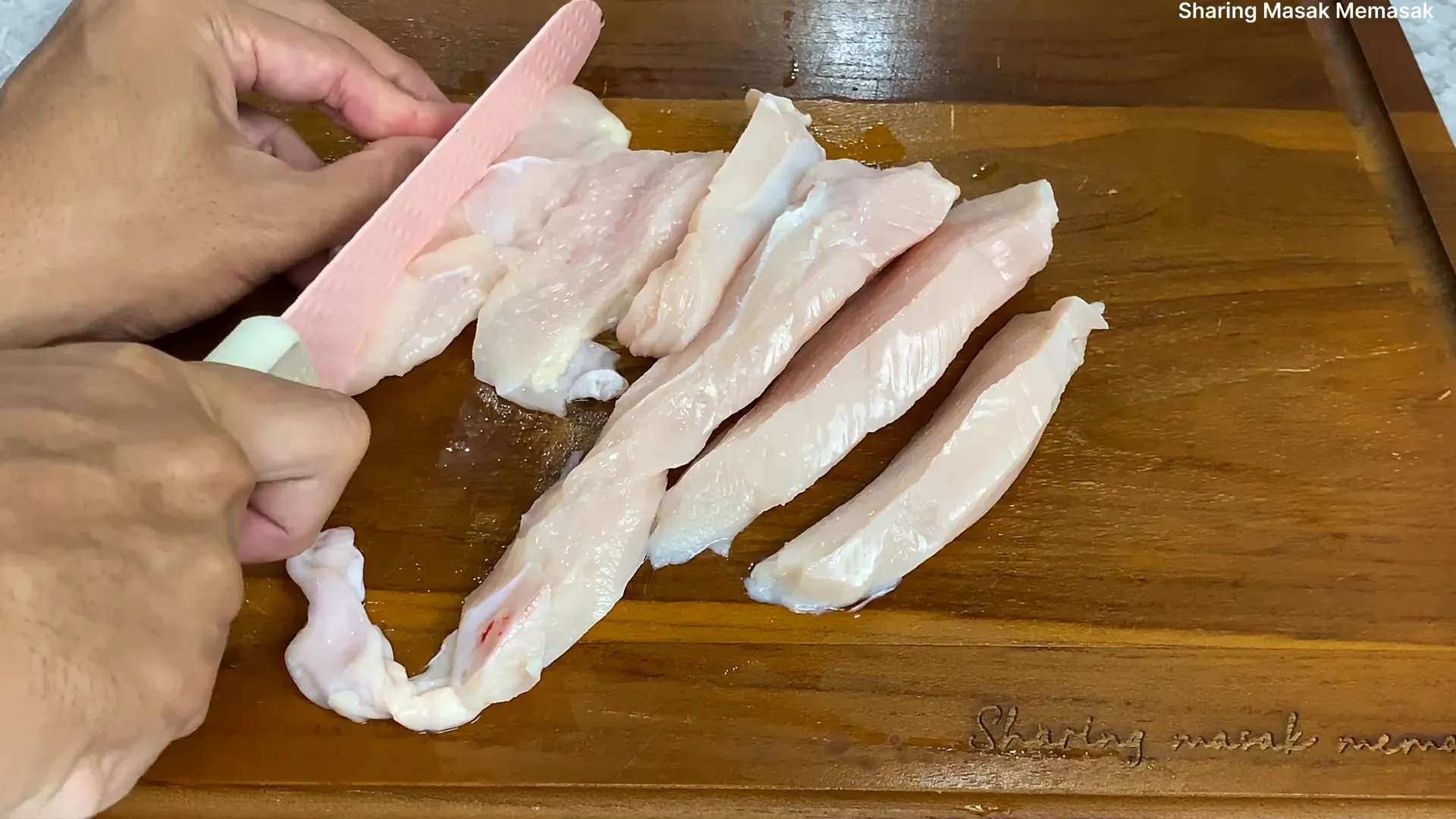 Bahan-bahan ayam taichan tumis simple