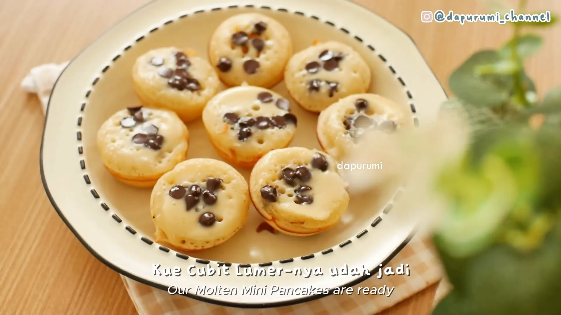 Kue cubit lumer tanpa telur siap disajikan