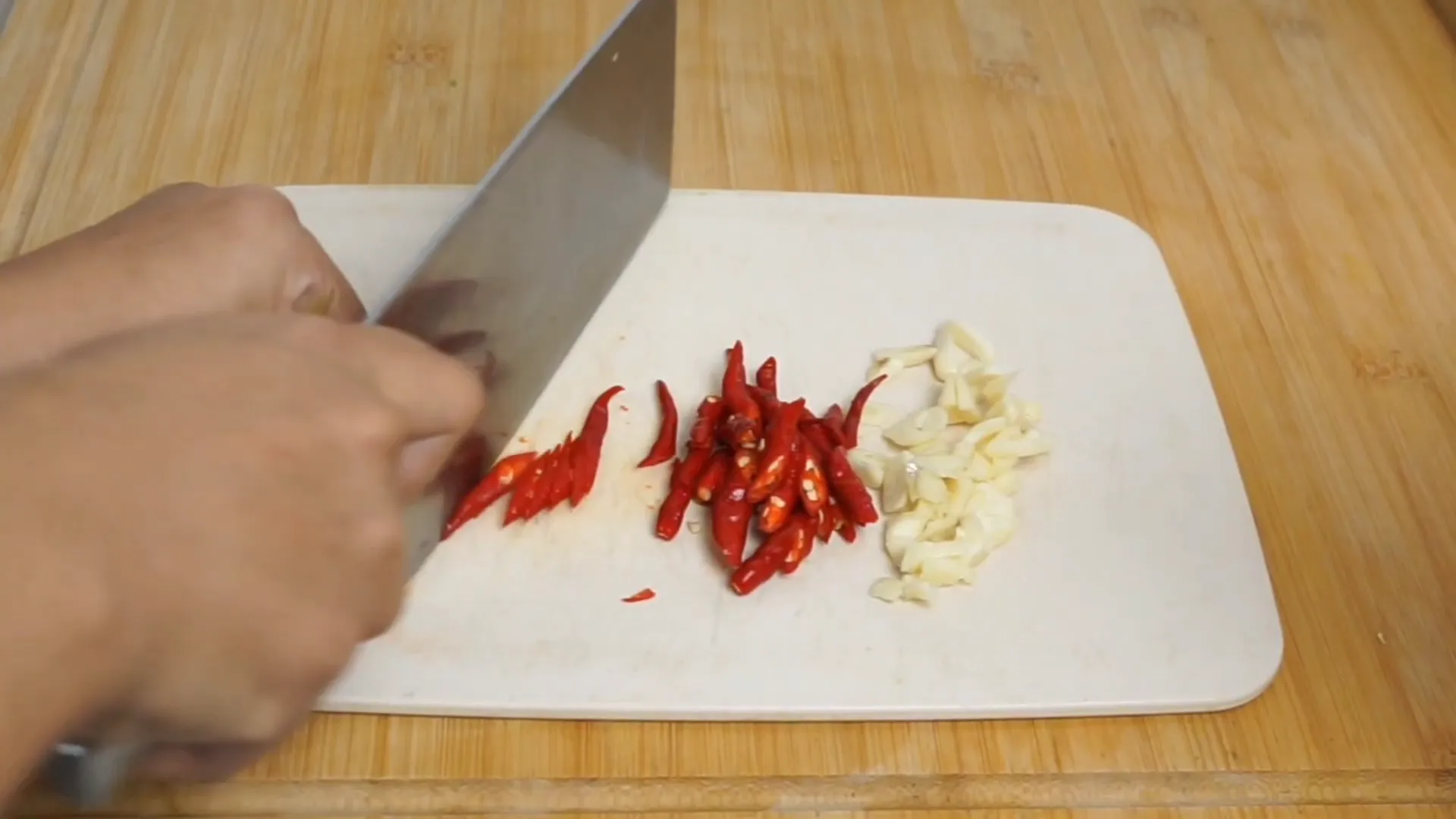 Tumis brokoli dengan tahu putih