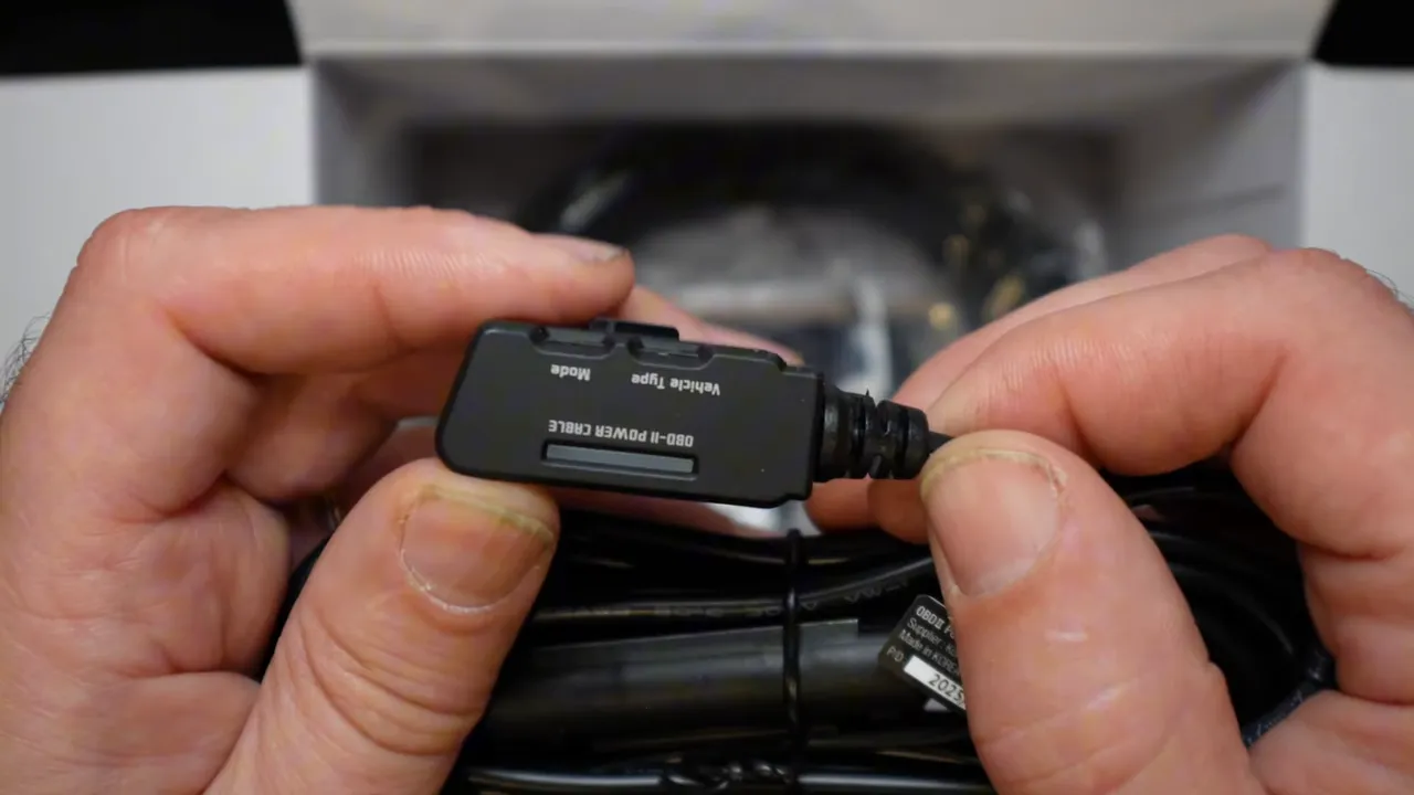 New style OBD2 cable with fuse holders