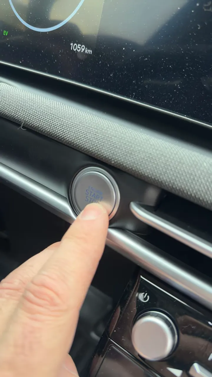 Hyundai Tucson instrument cluster showing READY status when ignition is on