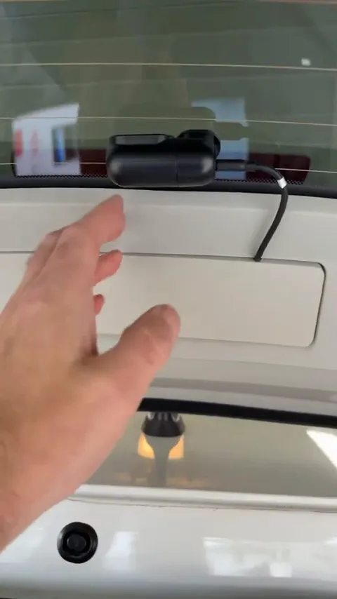 Rear camera mounted on Nissan Rogue hatch