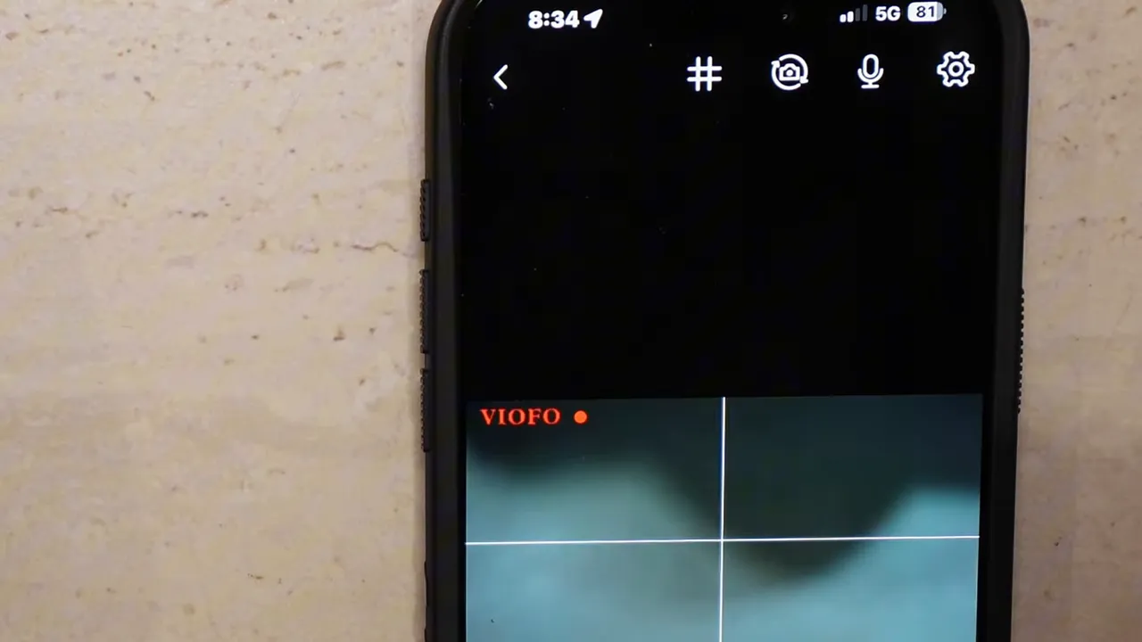 VIOFO app live preview on a smartphone showing clear grid lines for camera alignment