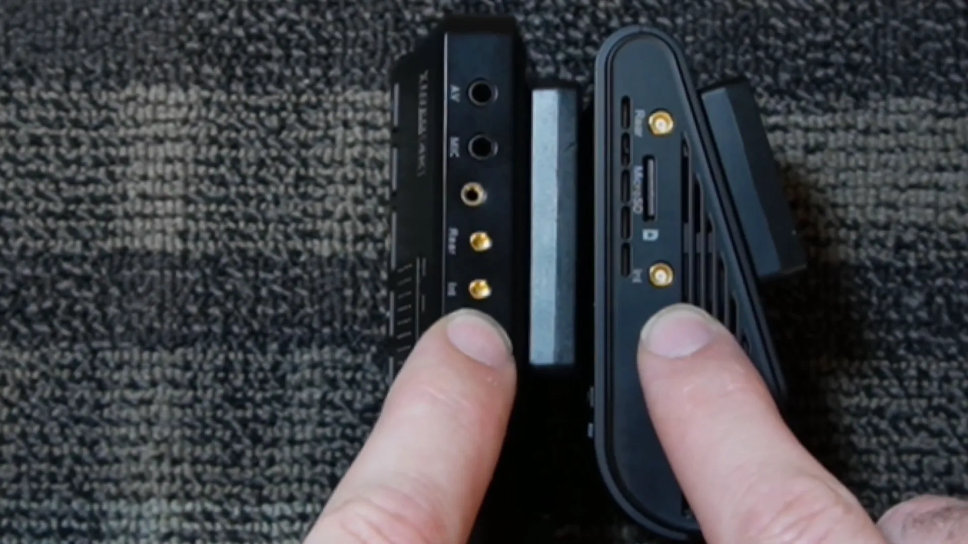 Comparison of coax connectors on A139 Pro and A329S